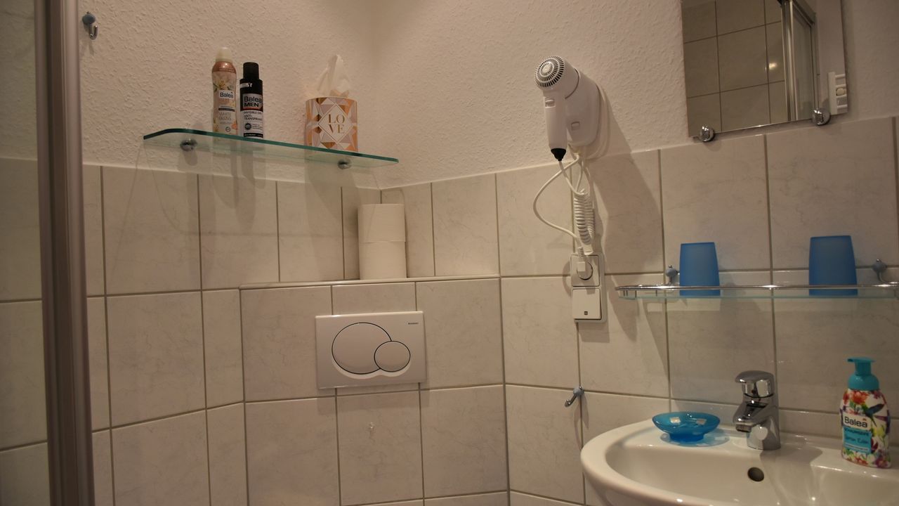 Dusche & WC Dusche & WC